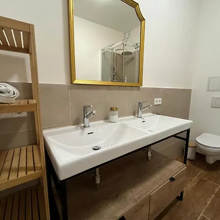 Lejlighed Family With Very Large Living *