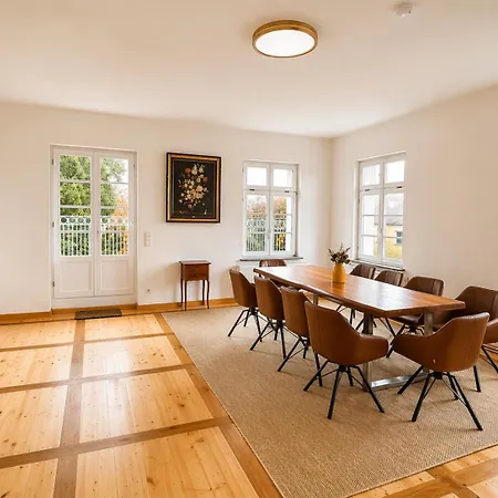 Apartment Family With Very Large Living